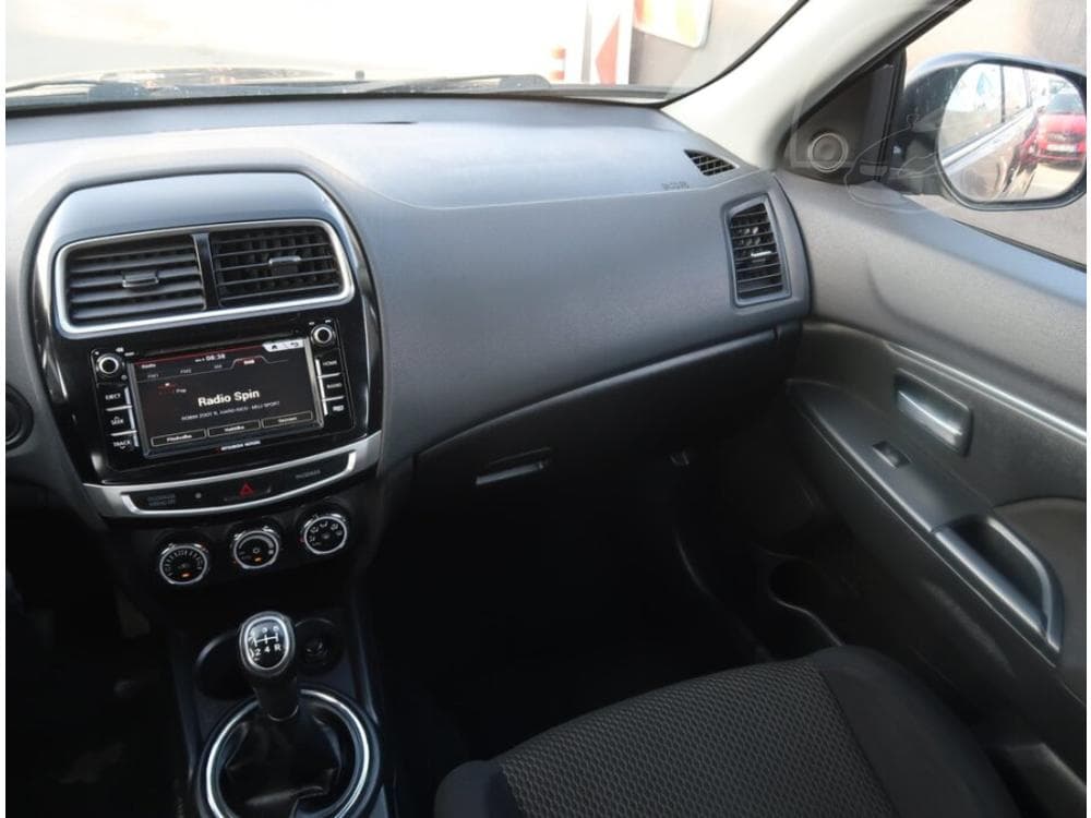 2017 Mitsubishi Asx - 8