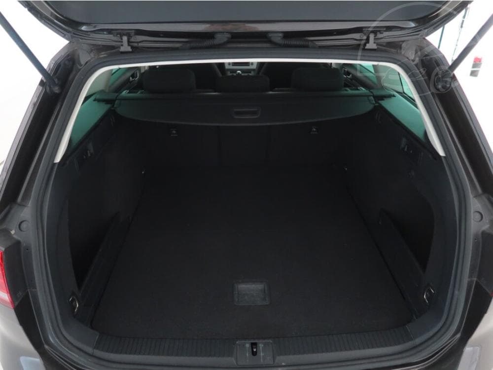 2015 Volkswagen PASSAT - 14