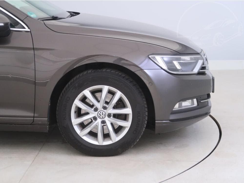 2015 Volkswagen PASSAT - 15
