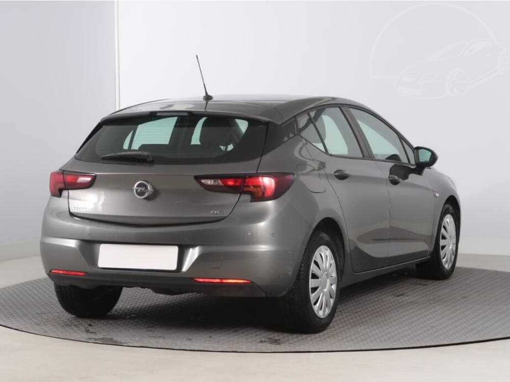 2018 Opel Astra - 9