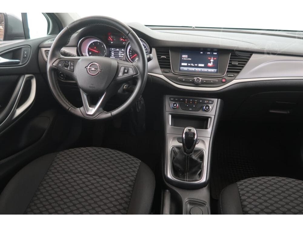 2018 Opel Astra - 13