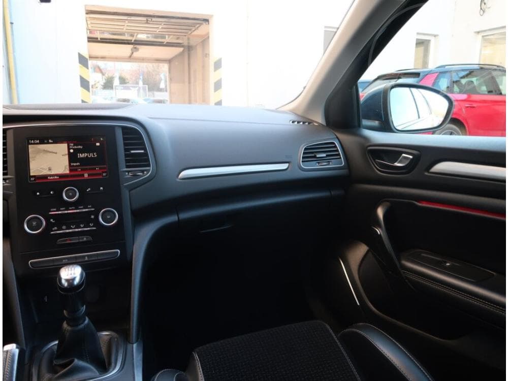 2017 Renault Megane - 15