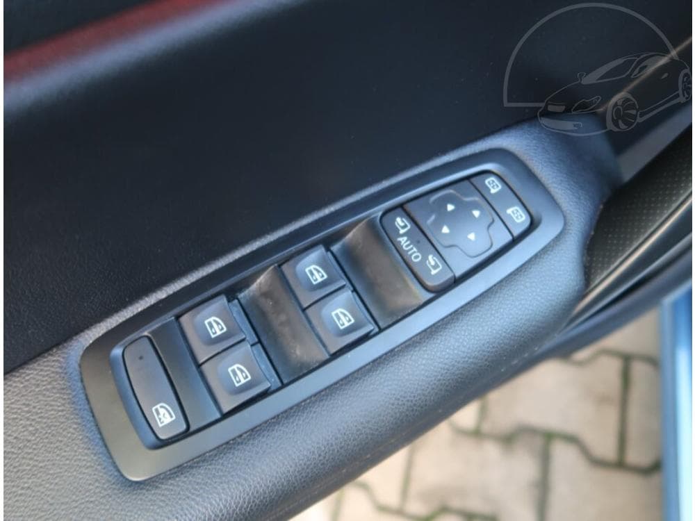 2017 Renault Megane - 29