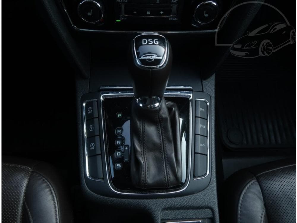 2014 Škoda SUPERB - 12