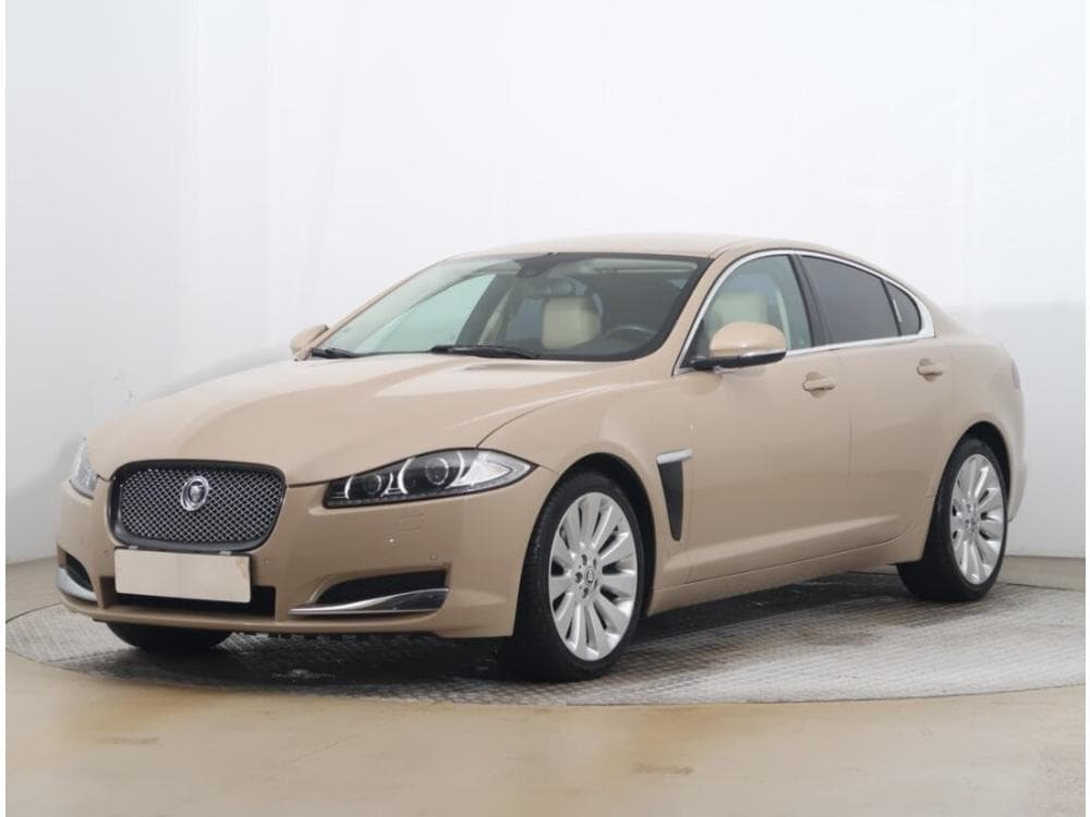 2011 Jaguar Xf - 3