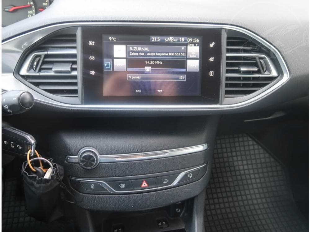 2016 Peugeot 308 - 12