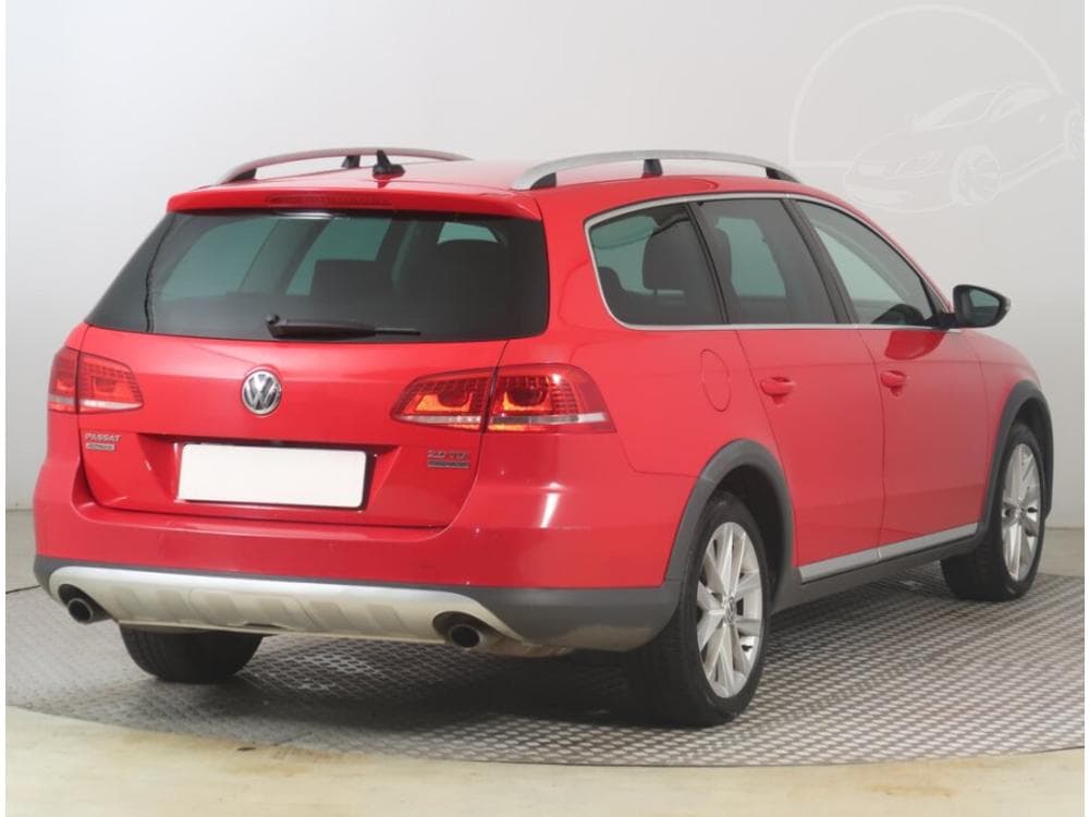 2014 Volkswagen Passat - 5