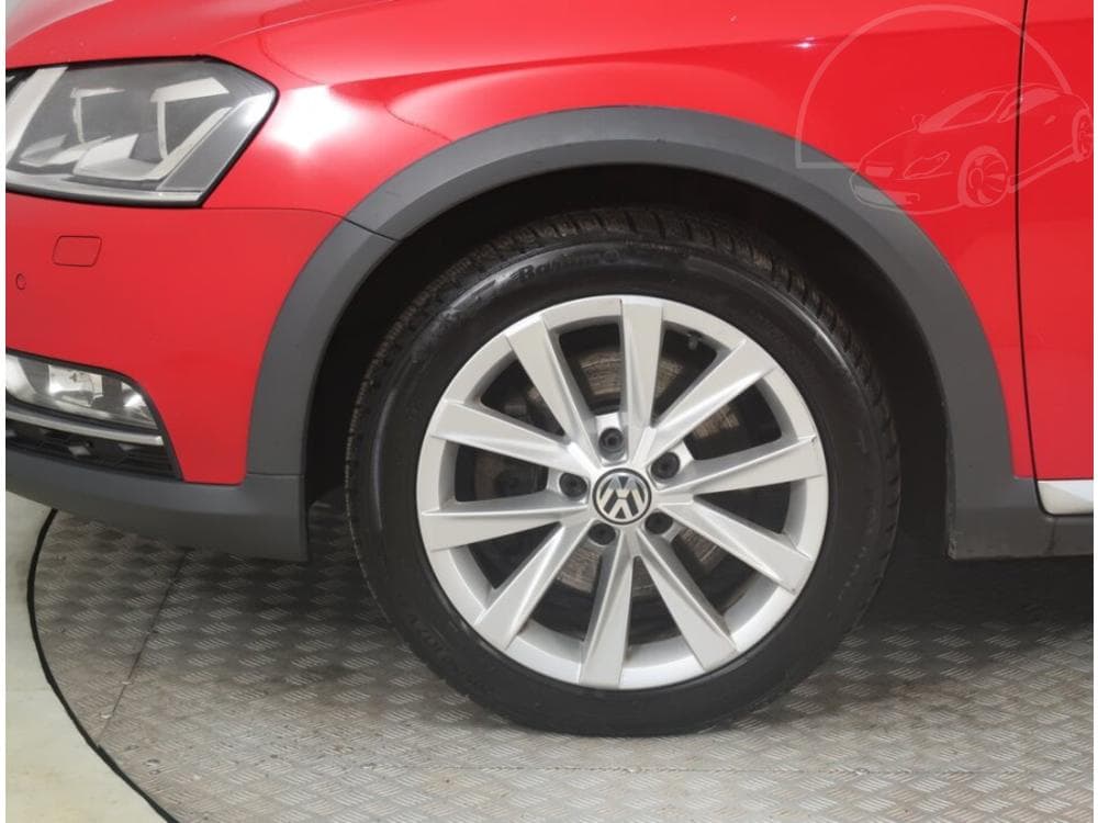 2014 Volkswagen Passat - 15