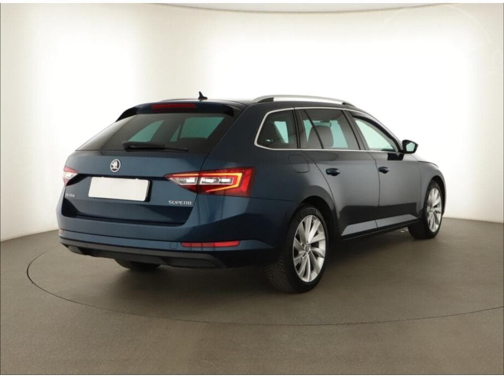 2016 Škoda SUPERB - 5