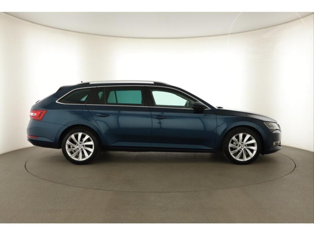 2016 Škoda SUPERB - 6