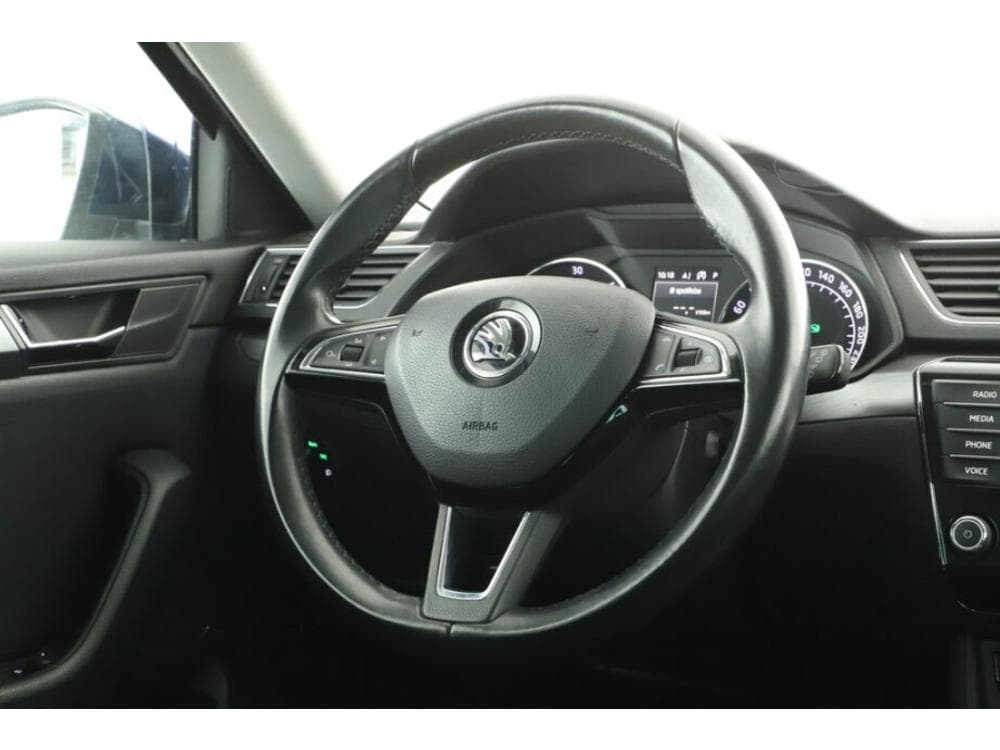 2016 Škoda SUPERB - 15