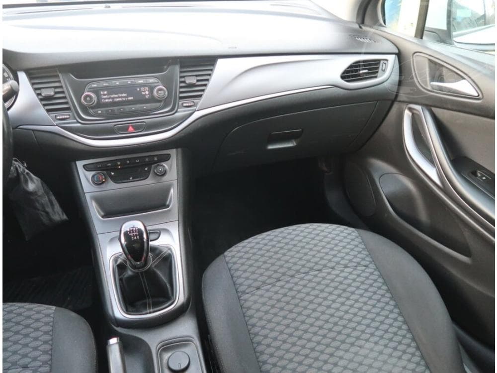 2016 Opel ASTRA - 8