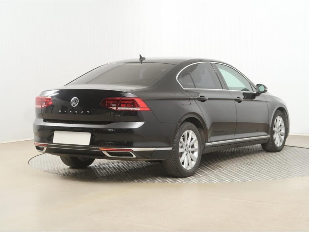 2020 Volkswagen PASSAT - 5