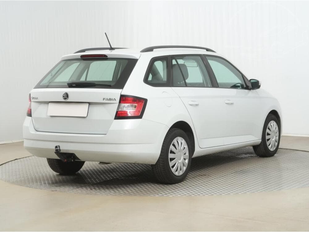 2015 Škoda FABIA - 5