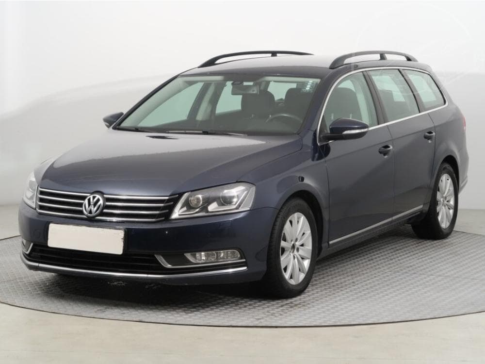2013 Volkswagen PASSAT - 2