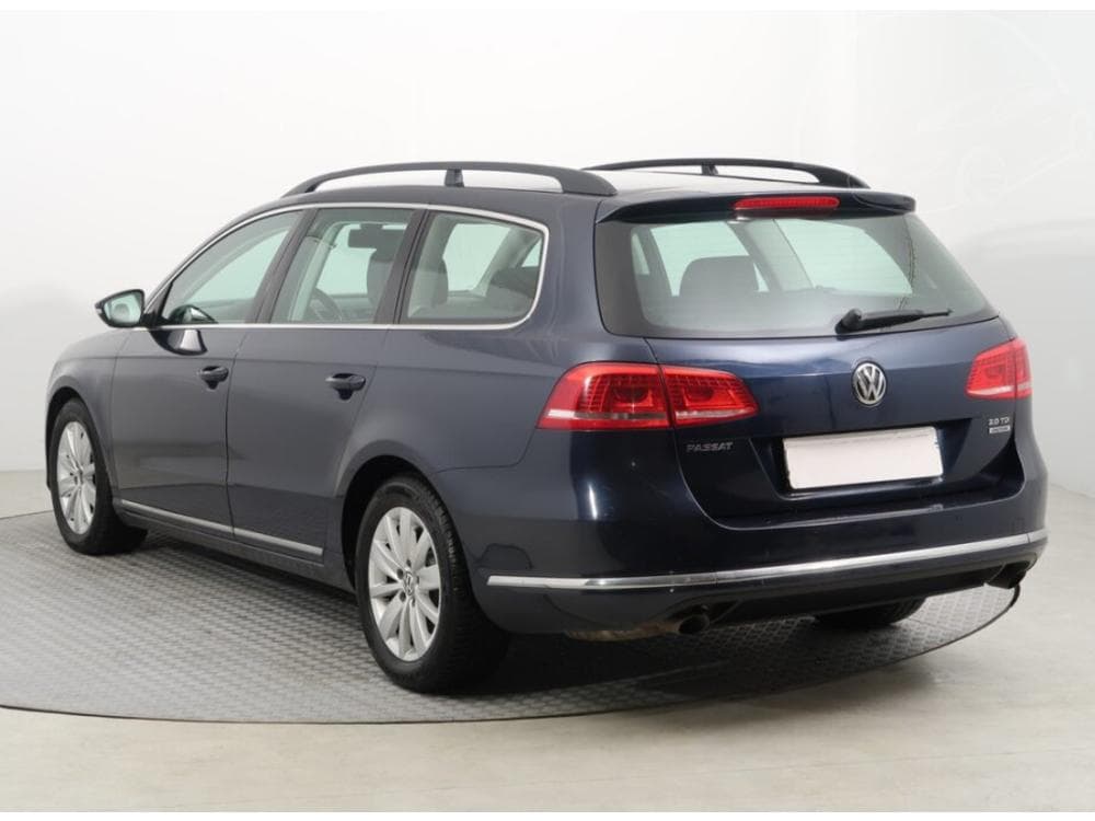 2013 Volkswagen PASSAT - 5