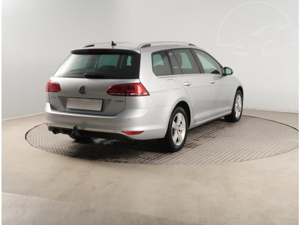 2016 Volkswagen Golf - 9