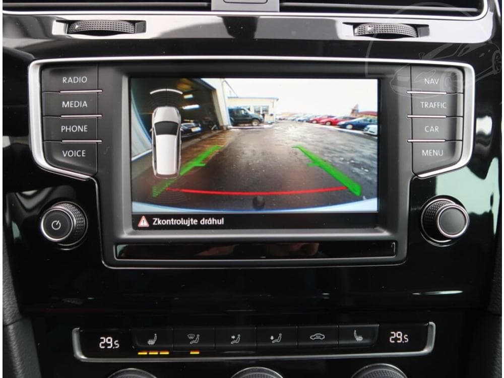 2016 Volkswagen Golf - 27