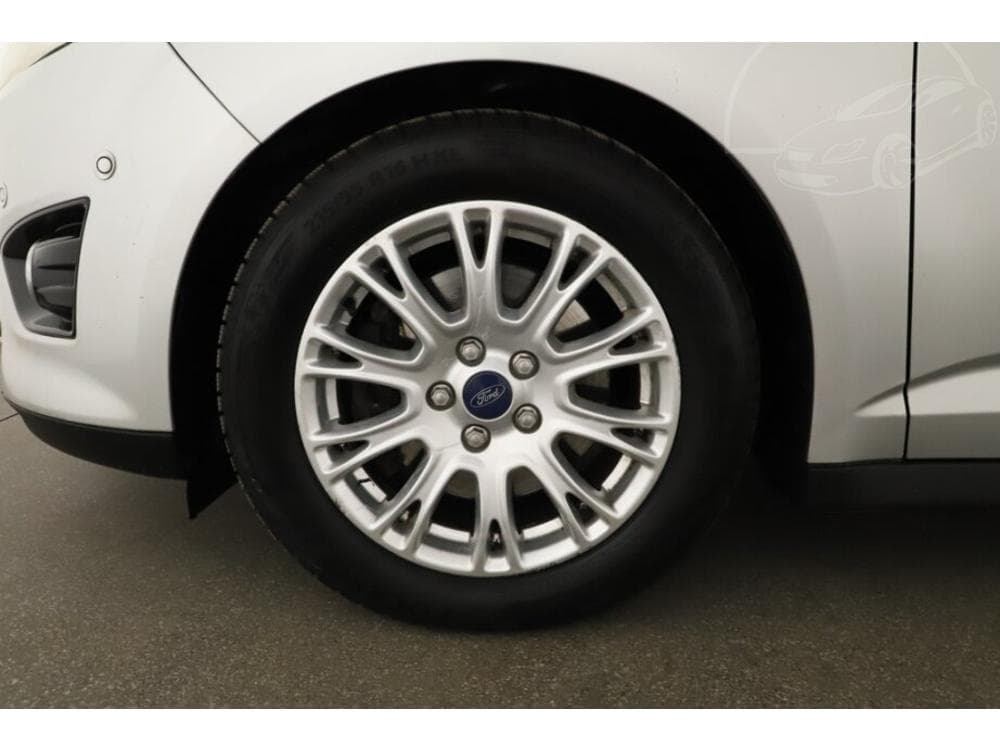 2012 Ford C-MAX - 12