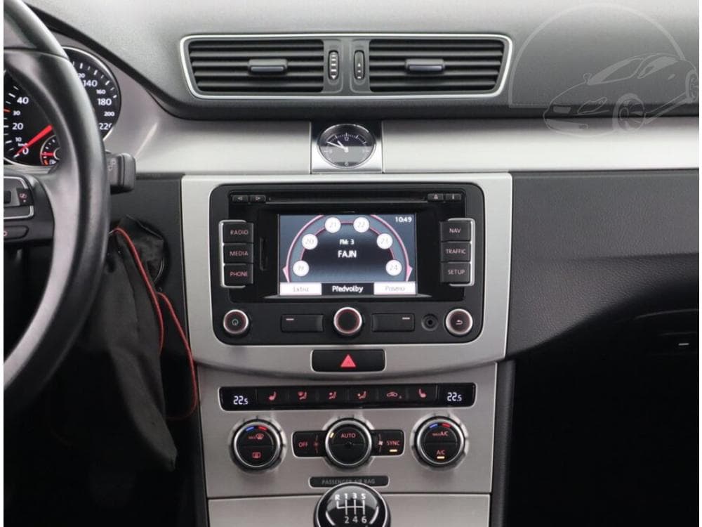 2013 Volkswagen PASSAT - 12