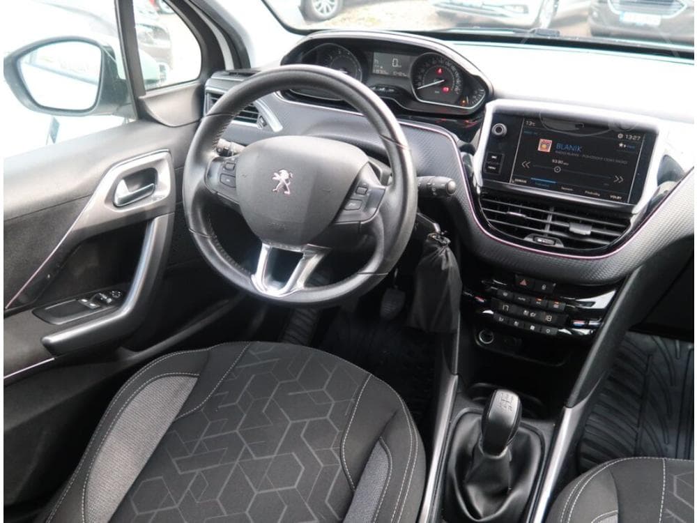 2018 Peugeot 2008 - 7