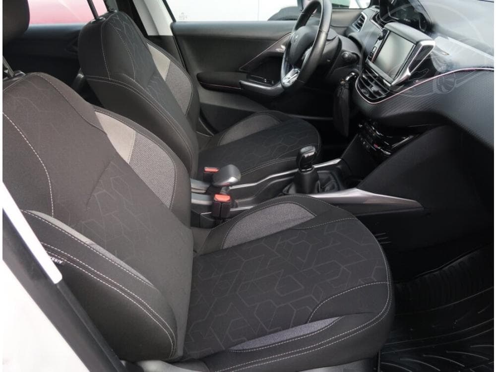2018 Peugeot 2008 - 9