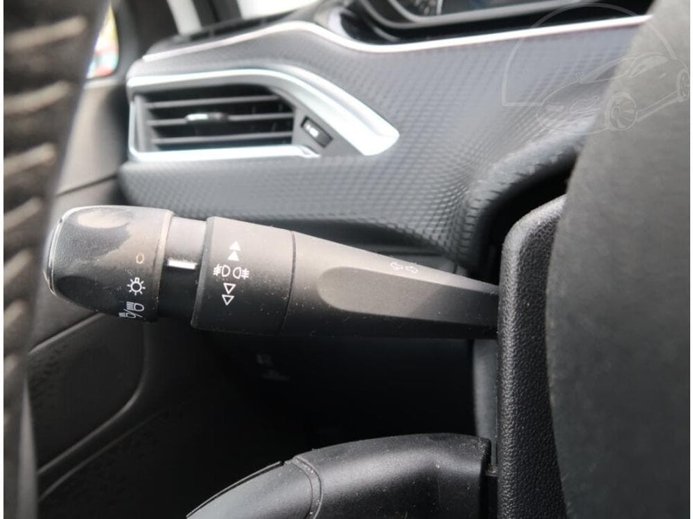 2018 Peugeot 2008 - 15
