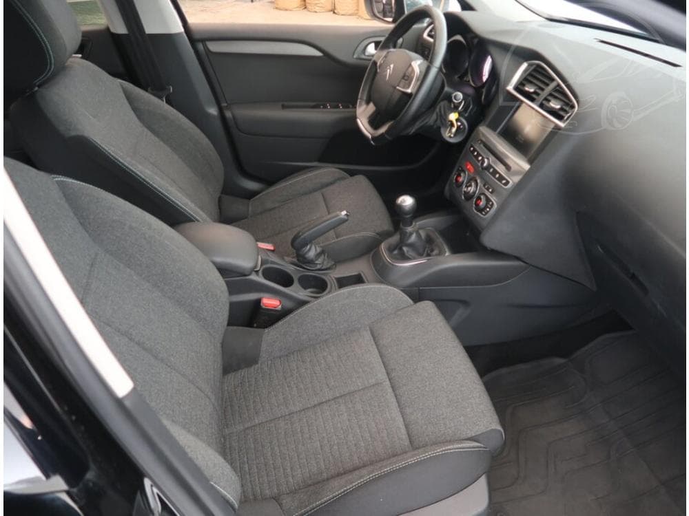 2016 Citroen C4 - 9