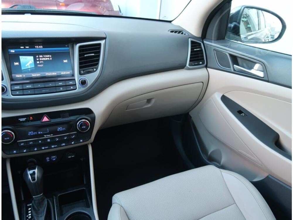 2015 Hyundai Tucson - 8