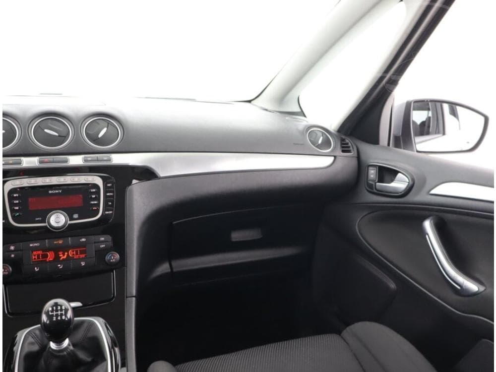 2012 Ford S-MAX - 8