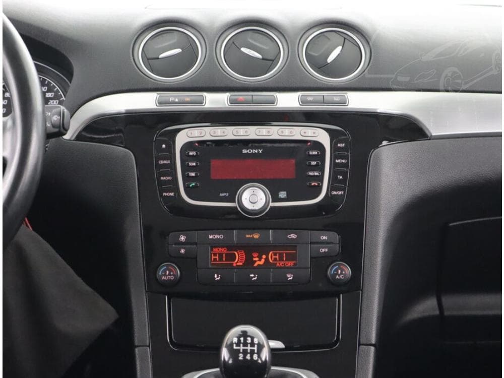 2012 Ford S-MAX - 12