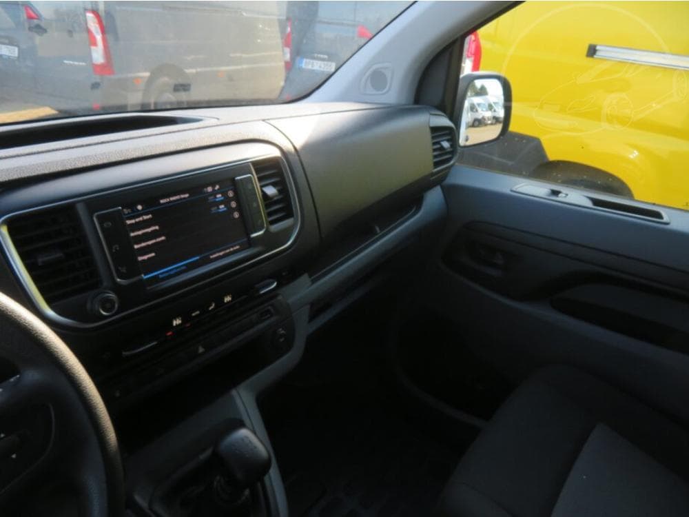 2022 Peugeot Expert - 8