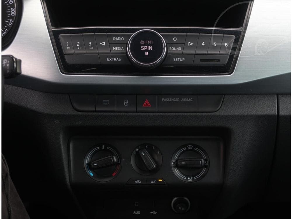 2015 Škoda FABIA - 23