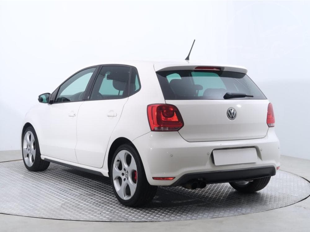 2011 Volkswagen Polo - 4