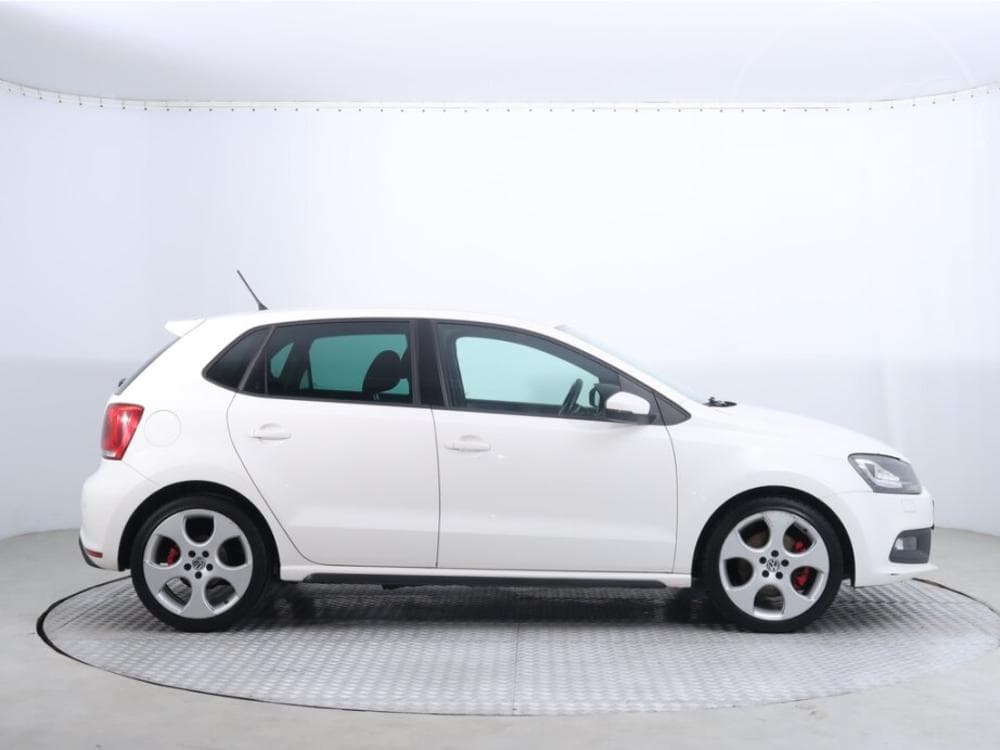 2011 Volkswagen Polo - 6