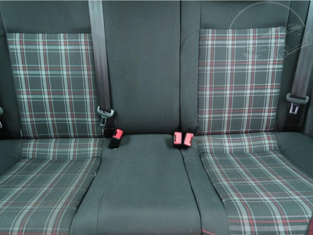 2011 Volkswagen Polo - 10