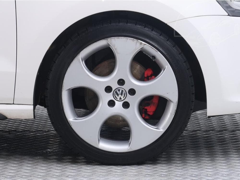 2011 Volkswagen Polo - 15