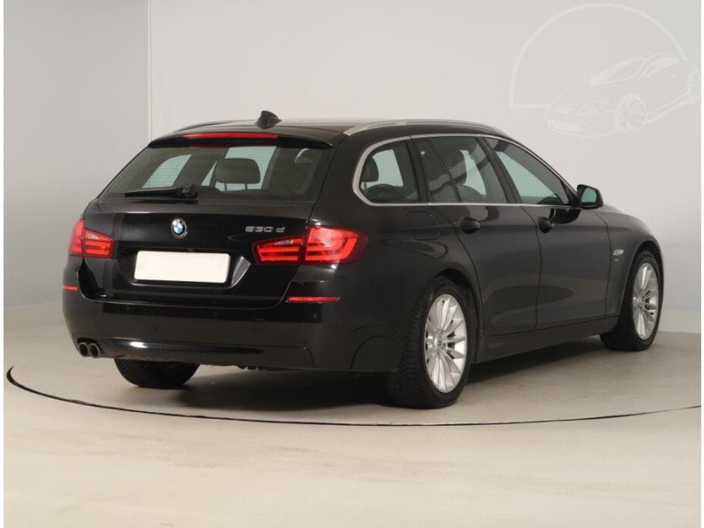 2011 BMW 5-Series - 5