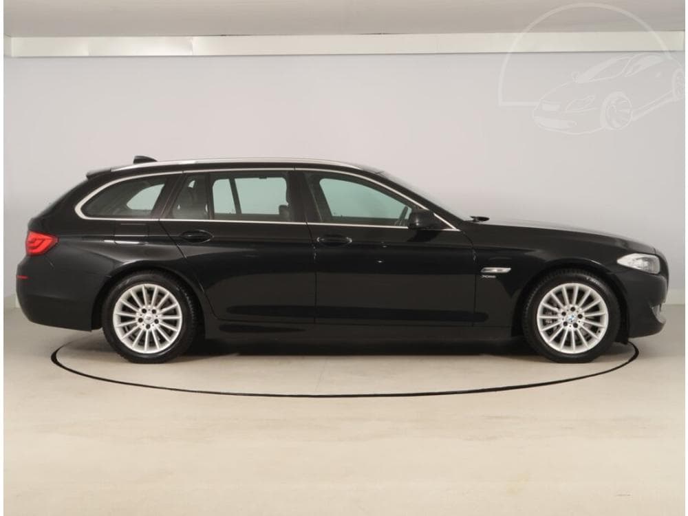2011 BMW 5-Series - 6