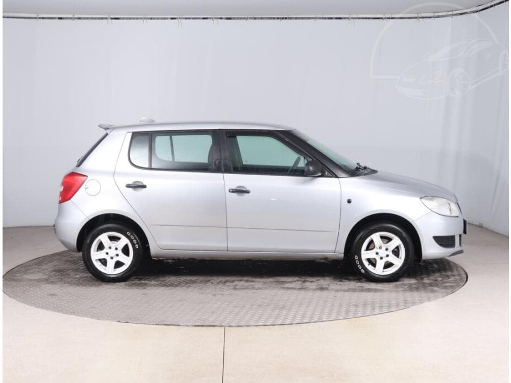 2010 Škoda FABIA - 6