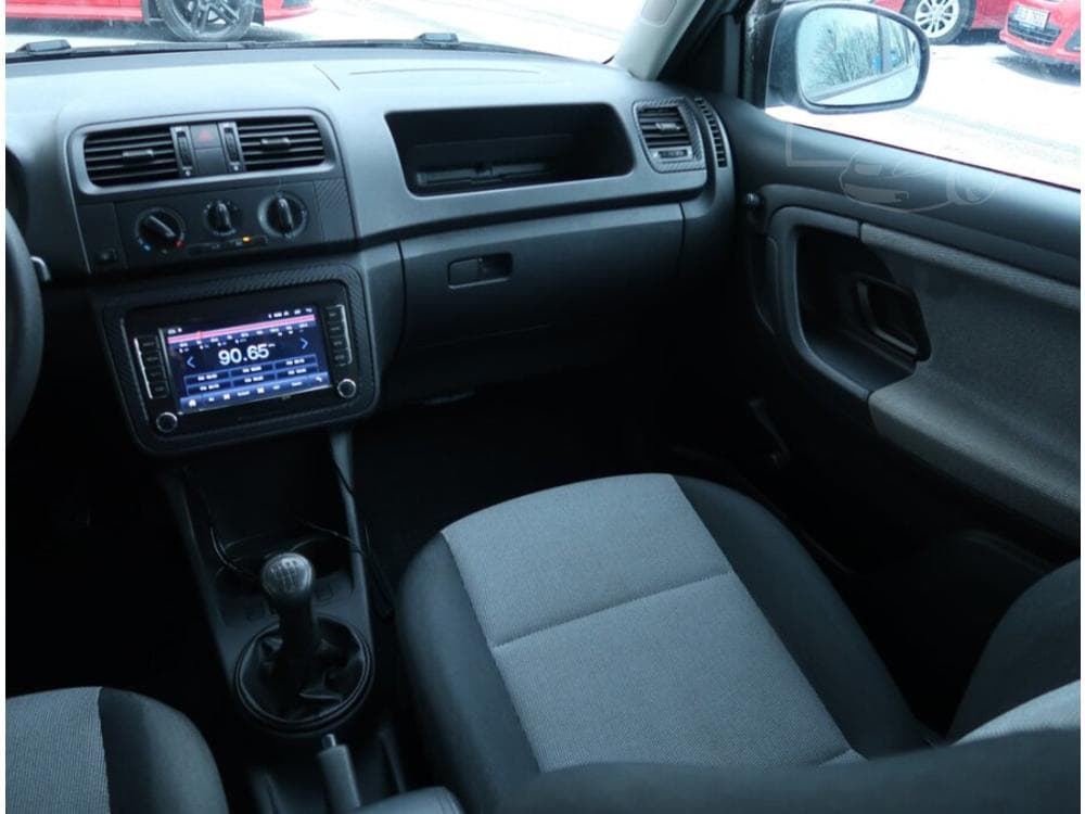 2010 Škoda FABIA - 8