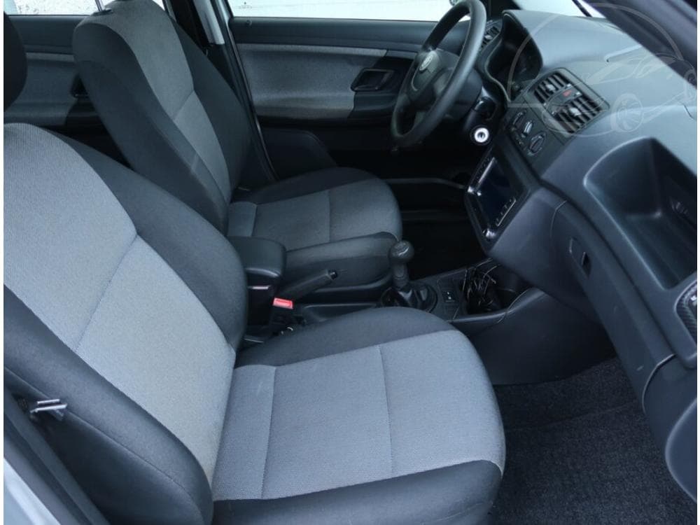2010 Škoda FABIA - 9