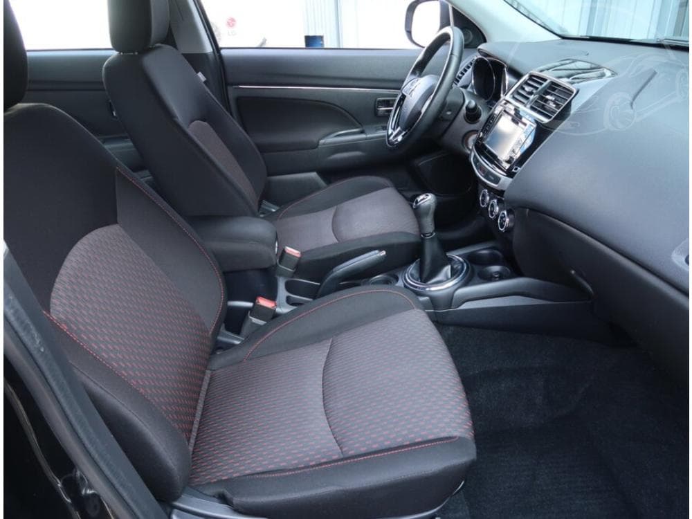 2016 Mitsubishi Asx - 9