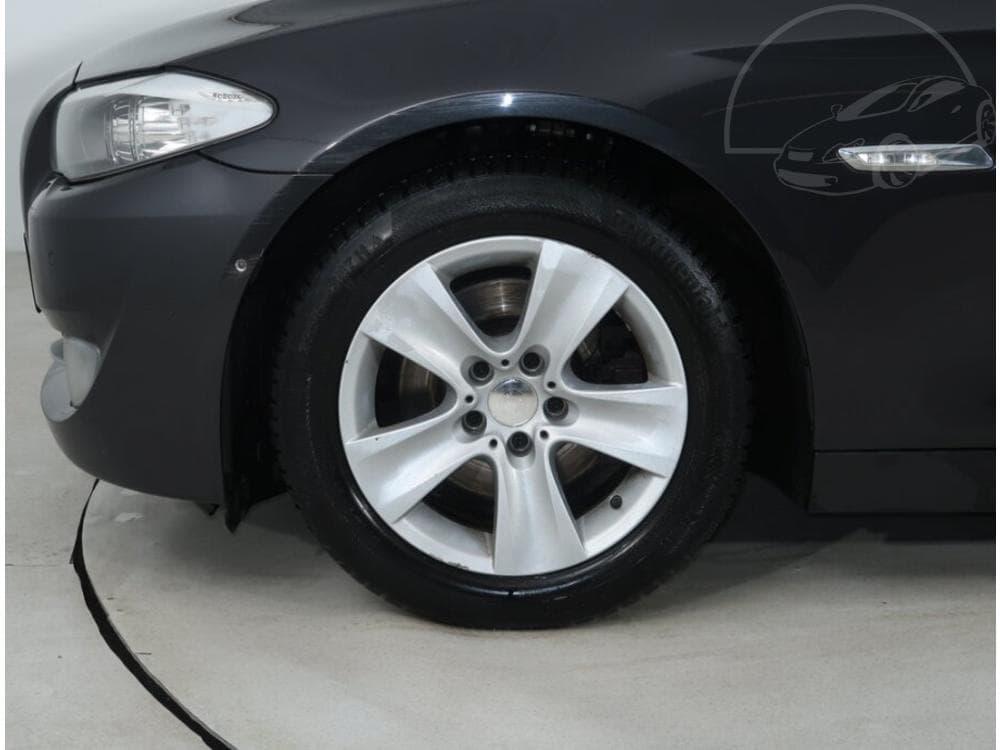 2013 BMW 5-Series - 15