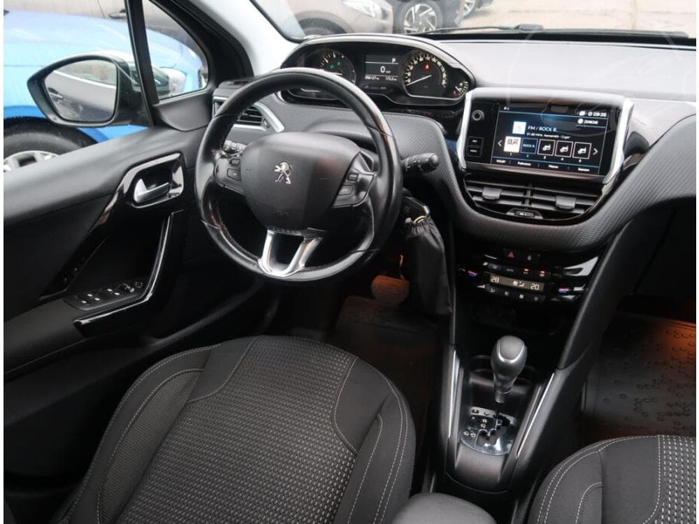 2018 Peugeot 208 - 7