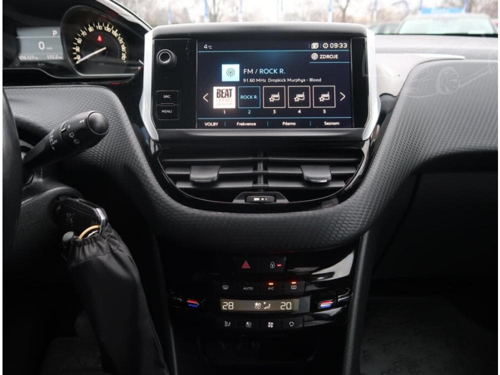 2018 Peugeot 208 - 12