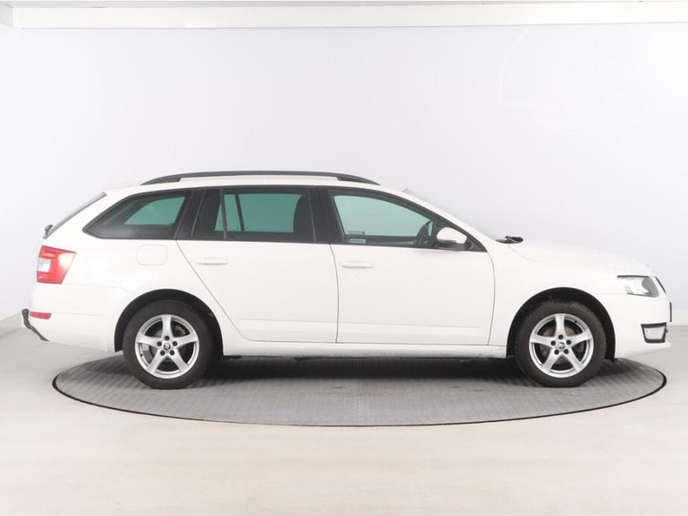 2015 Škoda OCTAVIA - 11