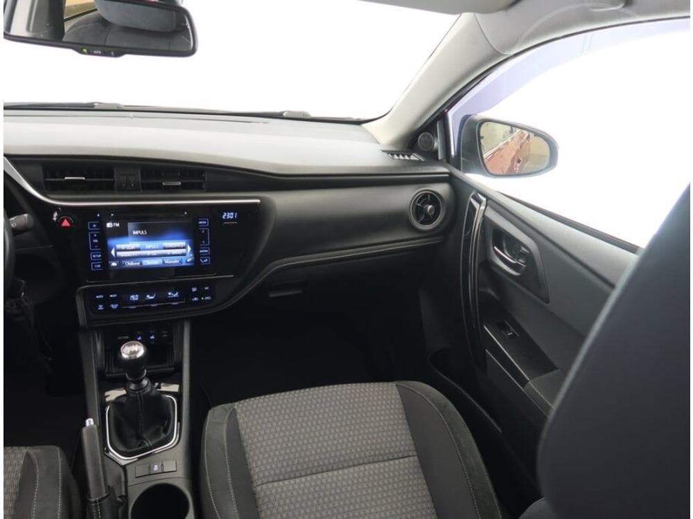 2018 Toyota Auris - 8