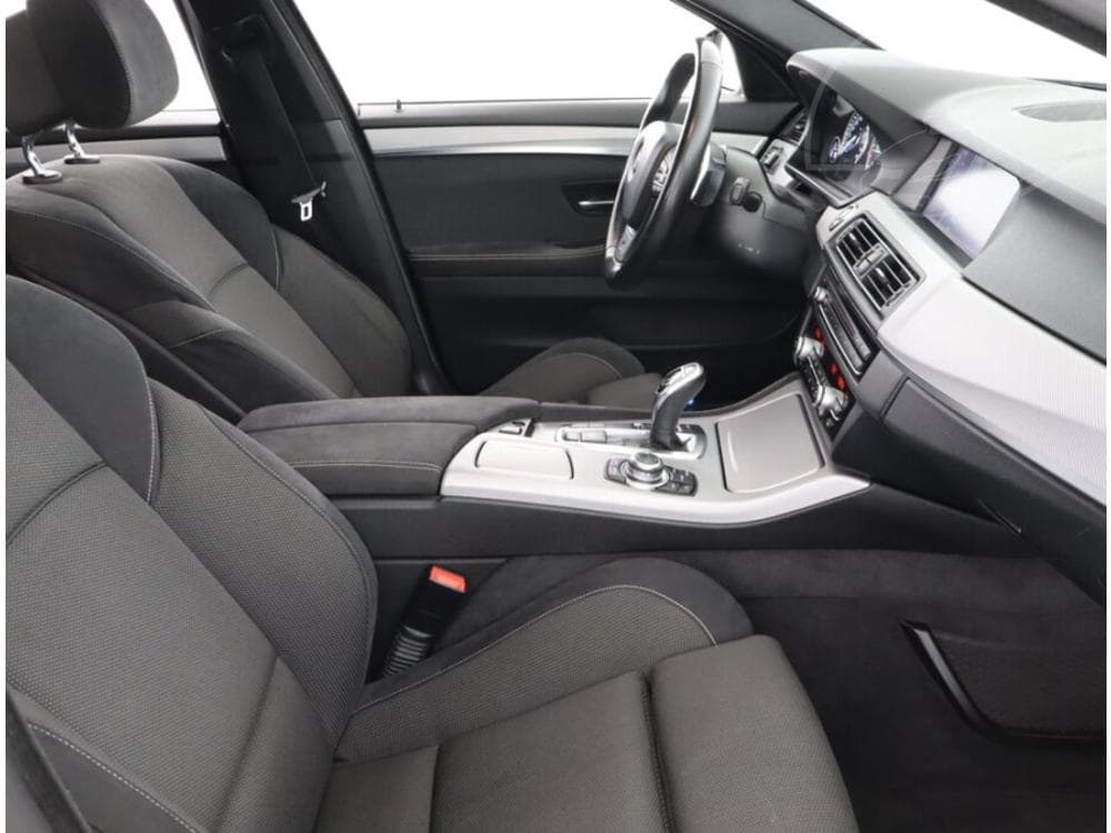 2012 BMW 5-Series - 9