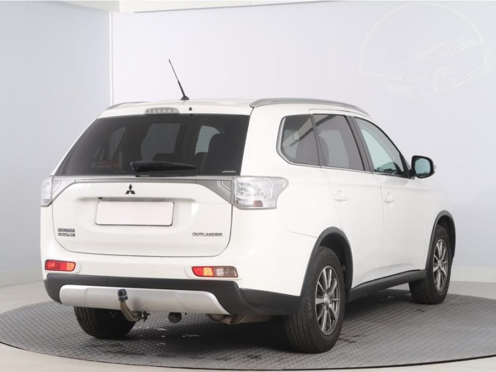 2015 Mitsubishi Outlander - 5